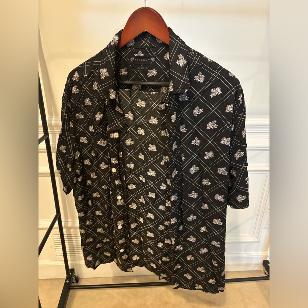 Men’s allsaints relaxed fit button up. Rose check pattern.